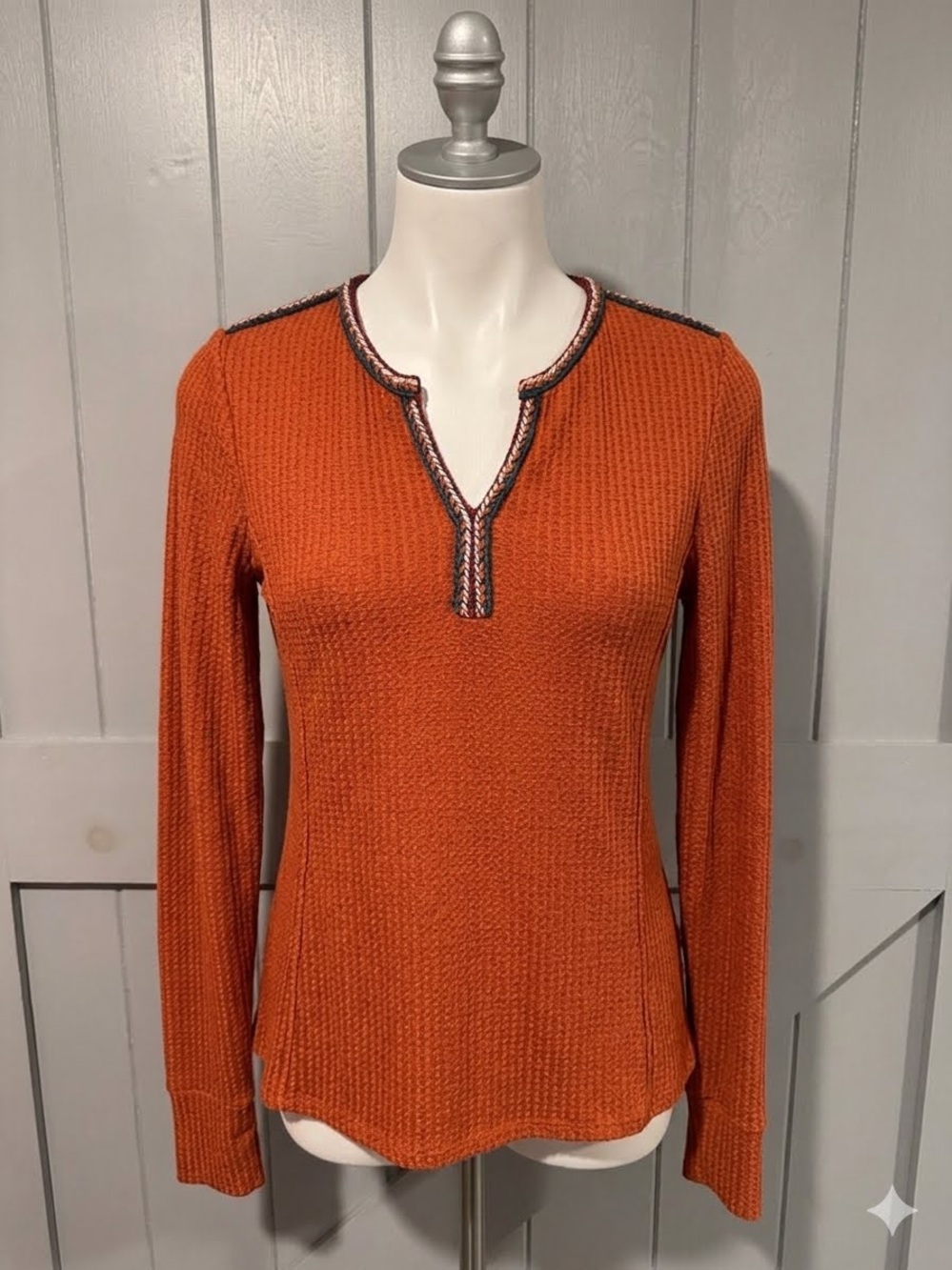 DR2 Women's Rust Orange Waffle-Knit Long Sleeve Top with Braided Trim